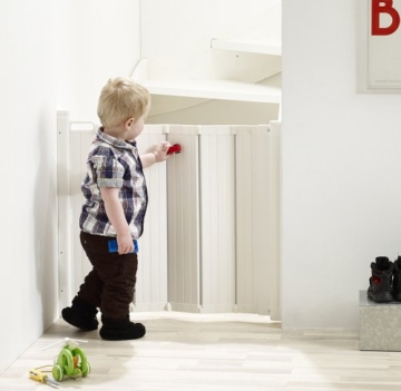 Guard Me by Baby Dan - das Gitter das automatisch faltet - hergestellt in Dänemark und vom TÜV GS geprüft - 