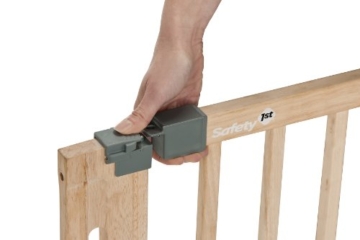 Safety 1st Easy Close Wood Treppenschutzgitter, mit Schwung schließbar, Türschutzgitter zum Klemmen, holz, bis 112 cm verlängerbar - 